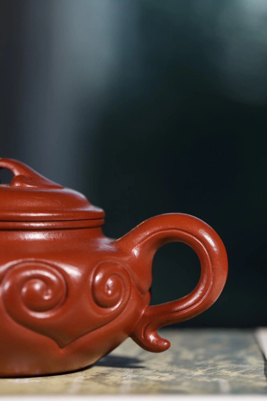 这款仿古如意壶是一件经典作品,手工精制,容 这款仿古如意壶是一件