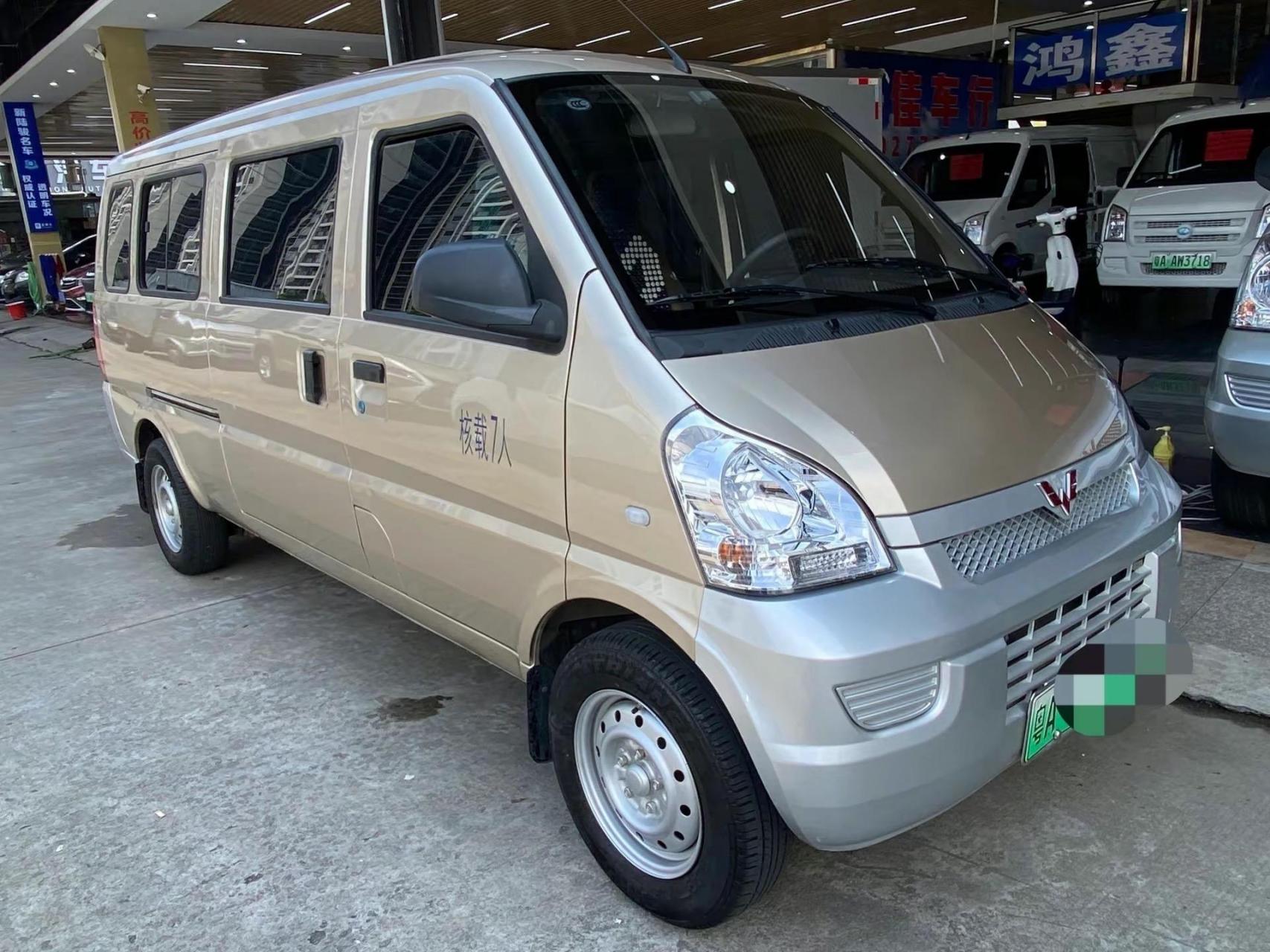2022年8月五菱荣光ev新能源面包车客运版,仅行驶4万多公里,41.