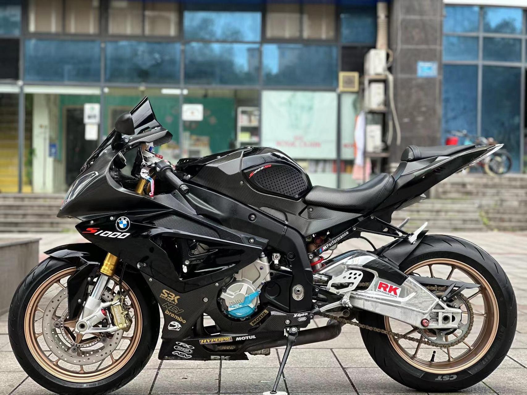 新到极品14年bmw宝马s1000rr abs顶配带电热手把,极品碳版原灯!