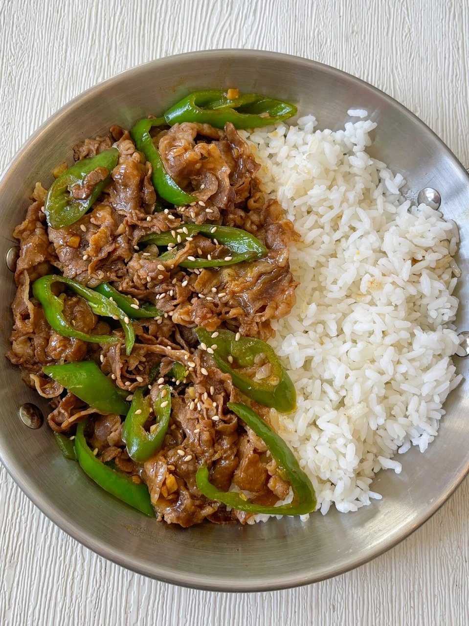 辣椒炒肥牛拌饭味道也是绝!多少都吃不腻啊!