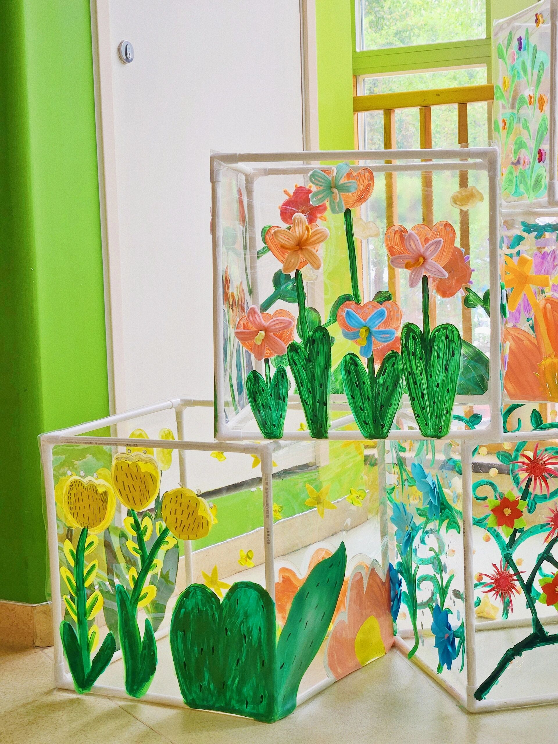 pvc管环创设置描线涂鸦绘画