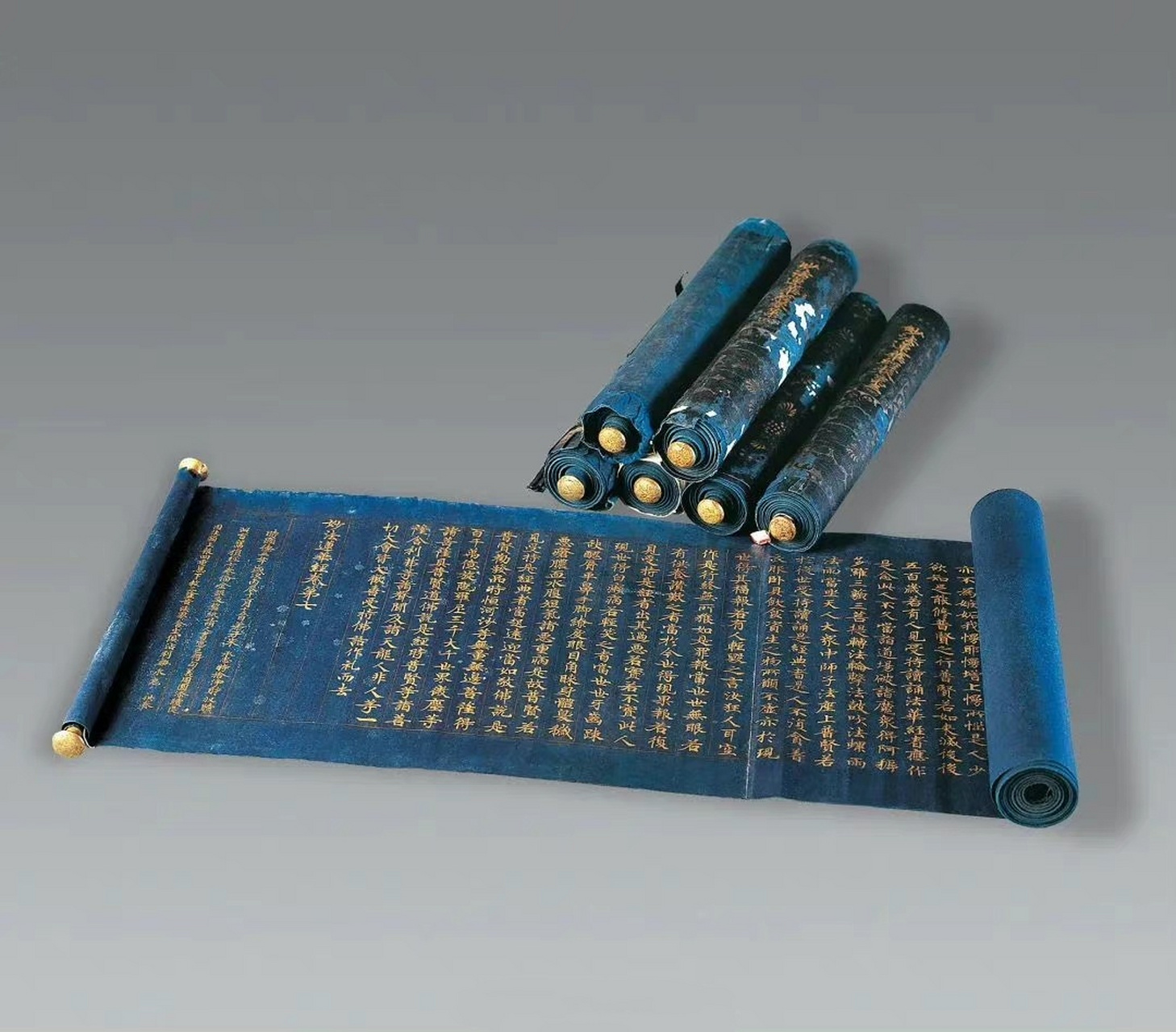 【青色的纸,原来这么美】 - 碧纸,又名绀碧纸,绀青纸,青藤纸,宋代也称