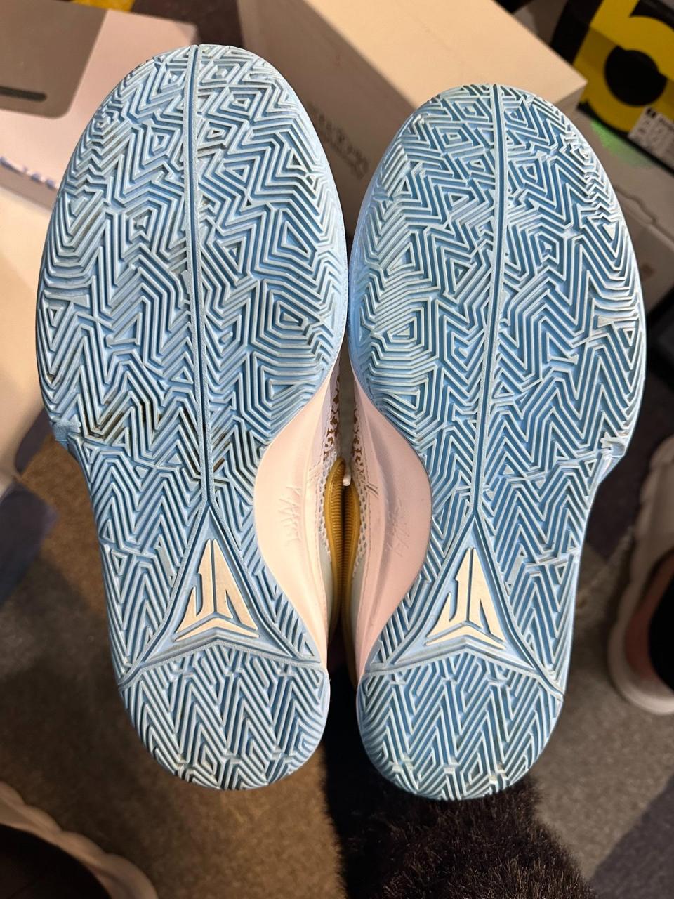 42码 正品带原盒 莫兰特一代 ja1  488包 龙年限定 白色蓝色金色