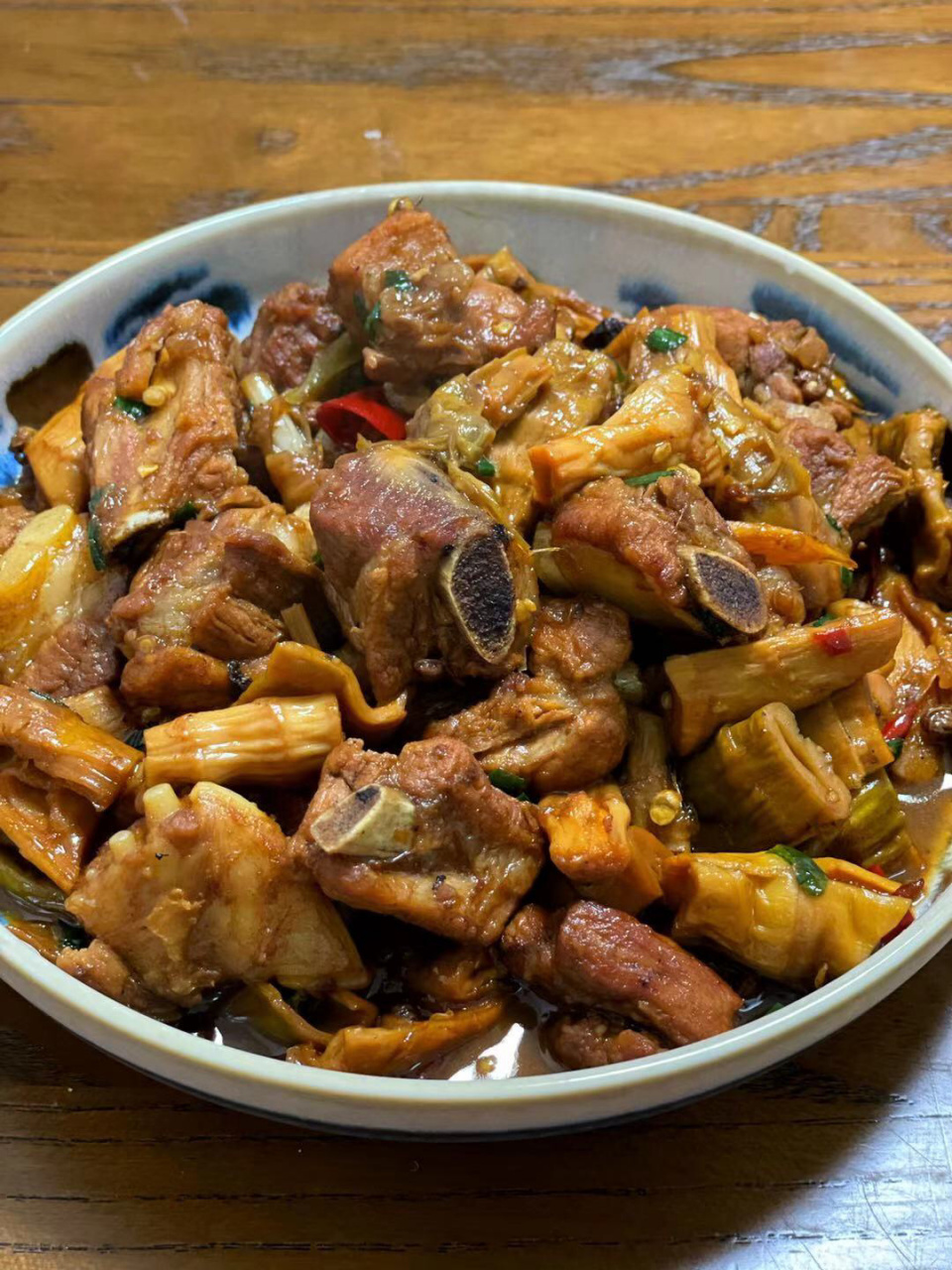 笋干烧排骨来喽! 🌟不锈钢炒锅之 笋干烧排骨 来自主厨秘密用户 牛