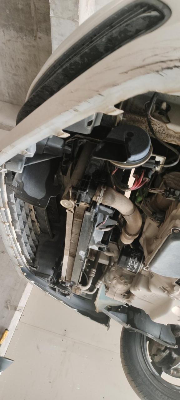 大众polo托底到底水箱框架损坏,更换水箱框架,做个小保养,加装3d锰钢