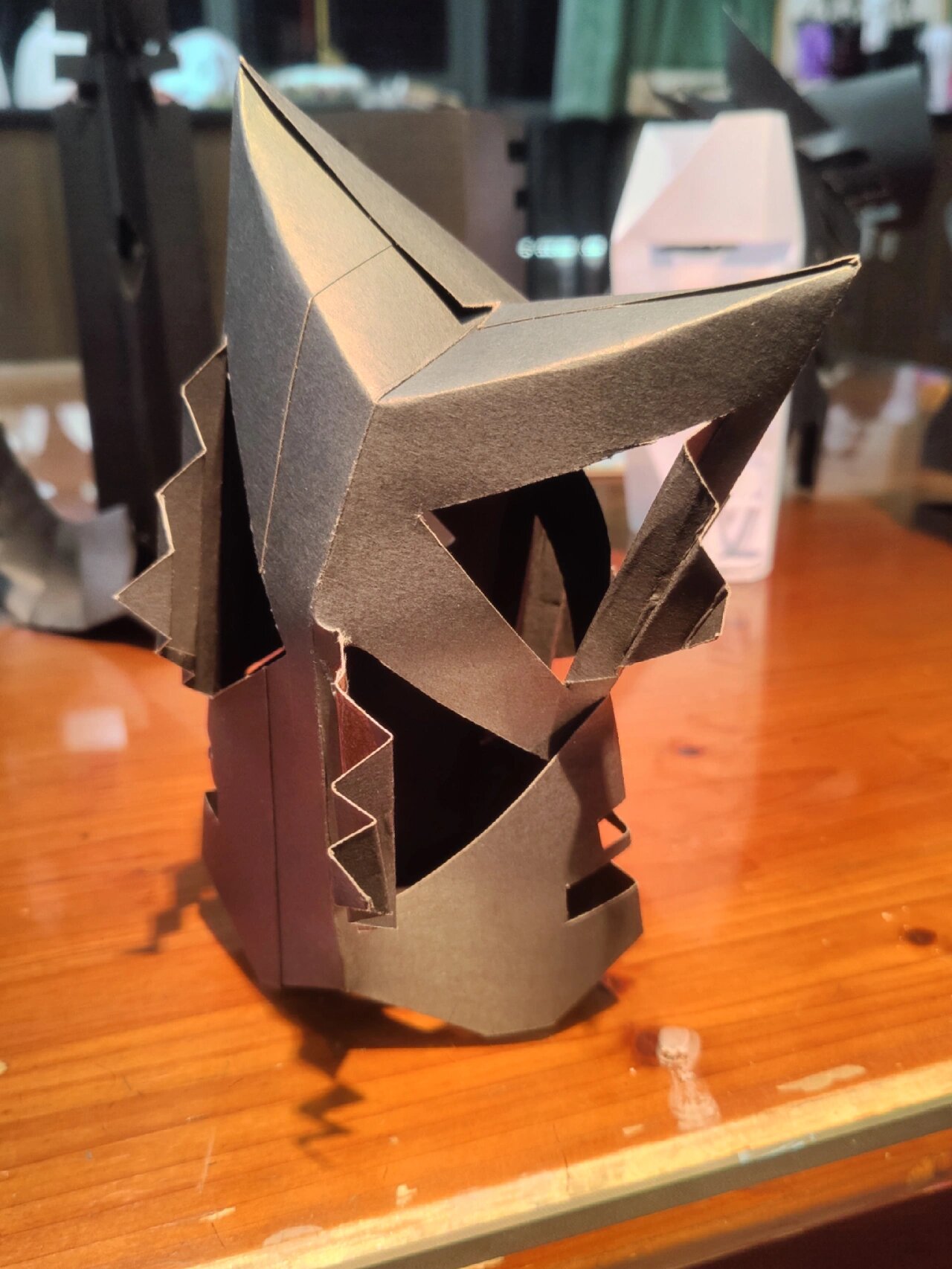 六年级美术课堂作业《纸柱造型