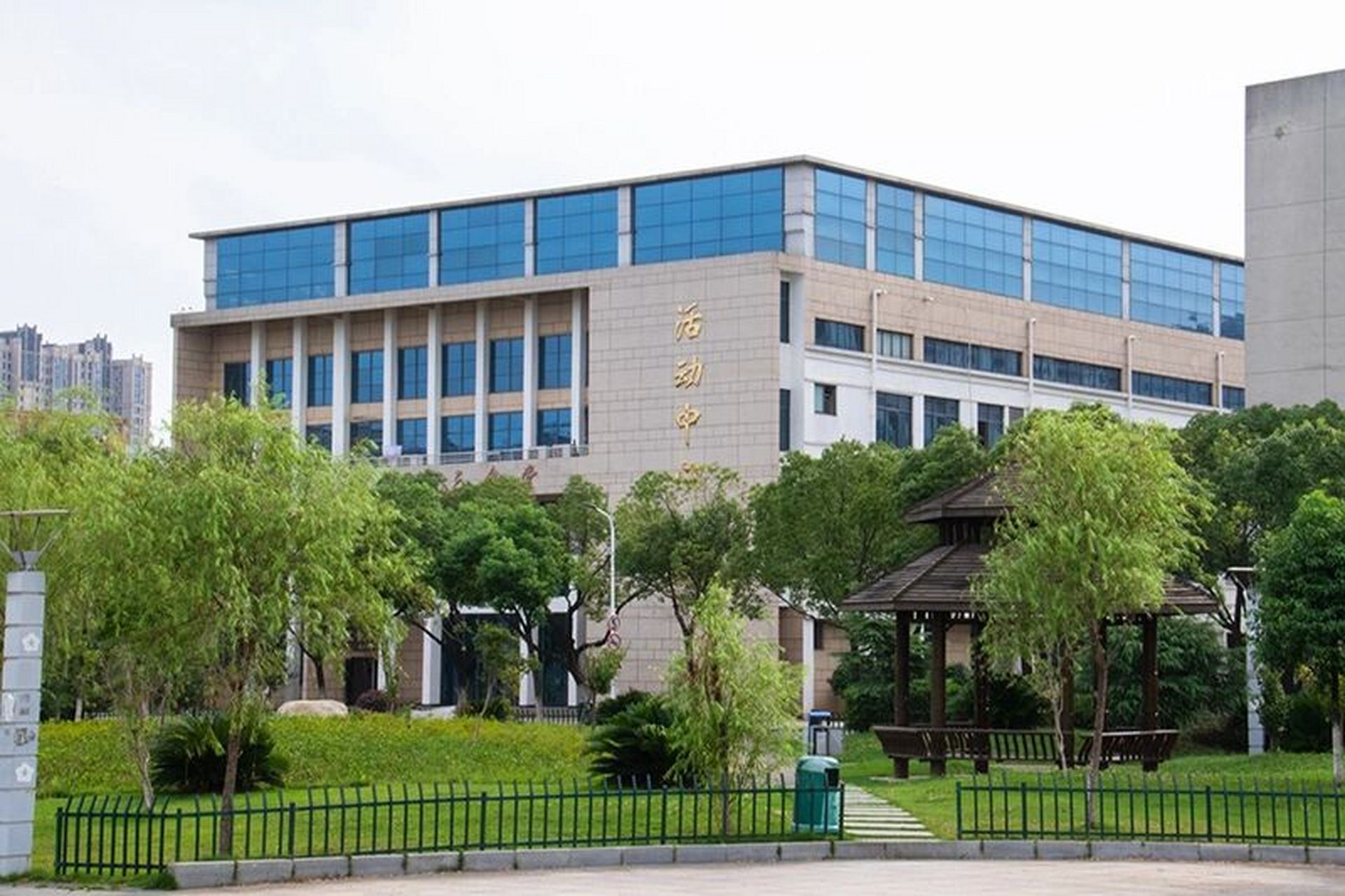 江西制造职业技术学院 新生必备物品清单 1证件资料类 (1) 录取通知书