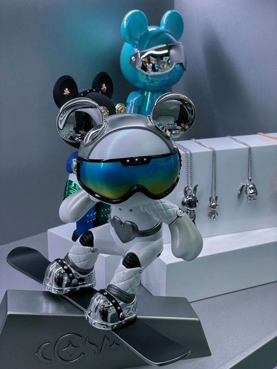 99 青岛西海岸吾悦广场一楼 据说这是山东第 1