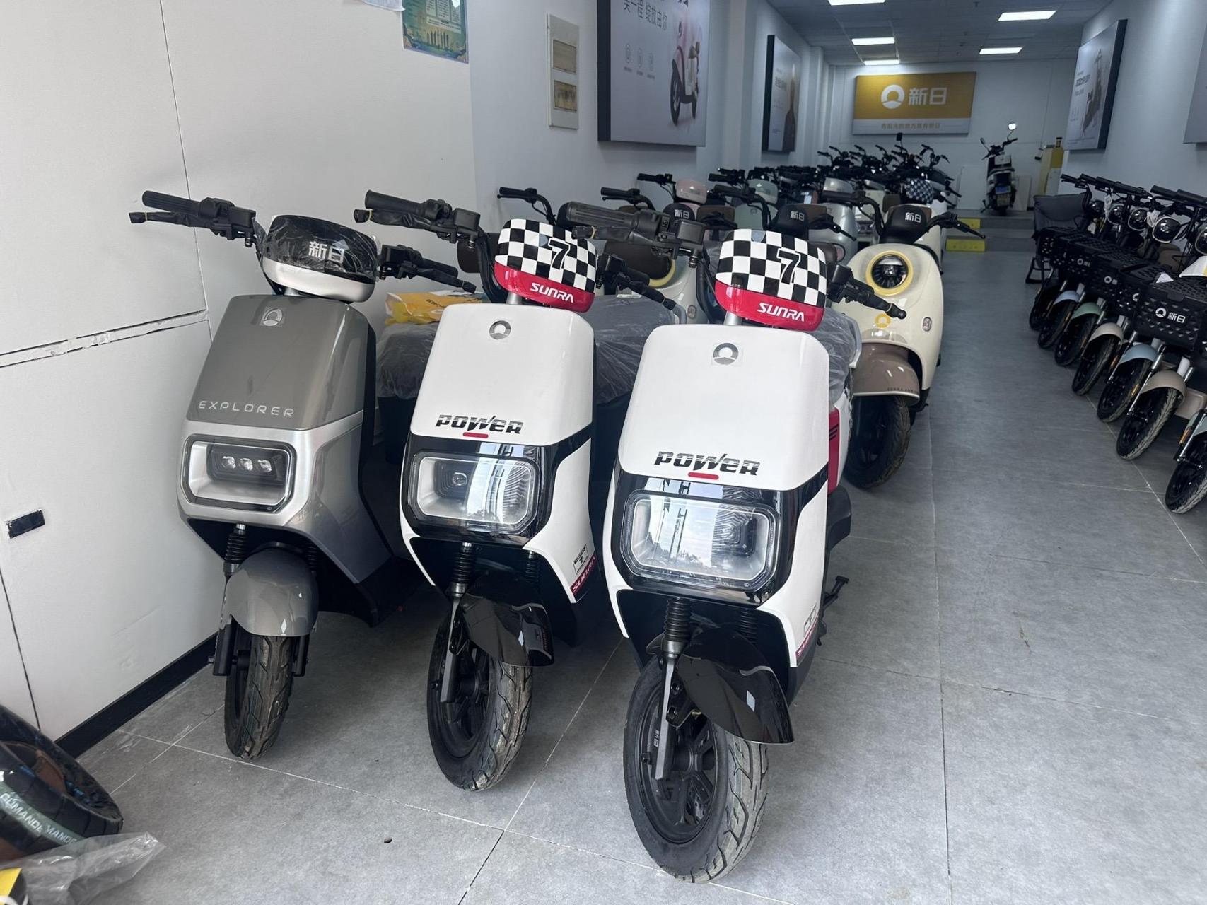 新日博战!新国标电动车,配72v20安电池可以跑80公里左右!前后双碟!