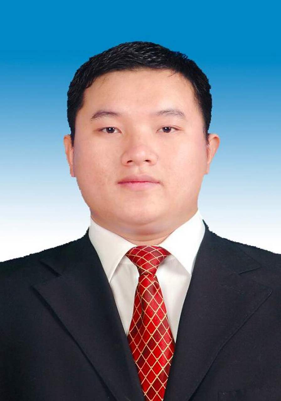 目前贵州省黔西南州最年轻的县长是,贞丰县县长刘曜熙.