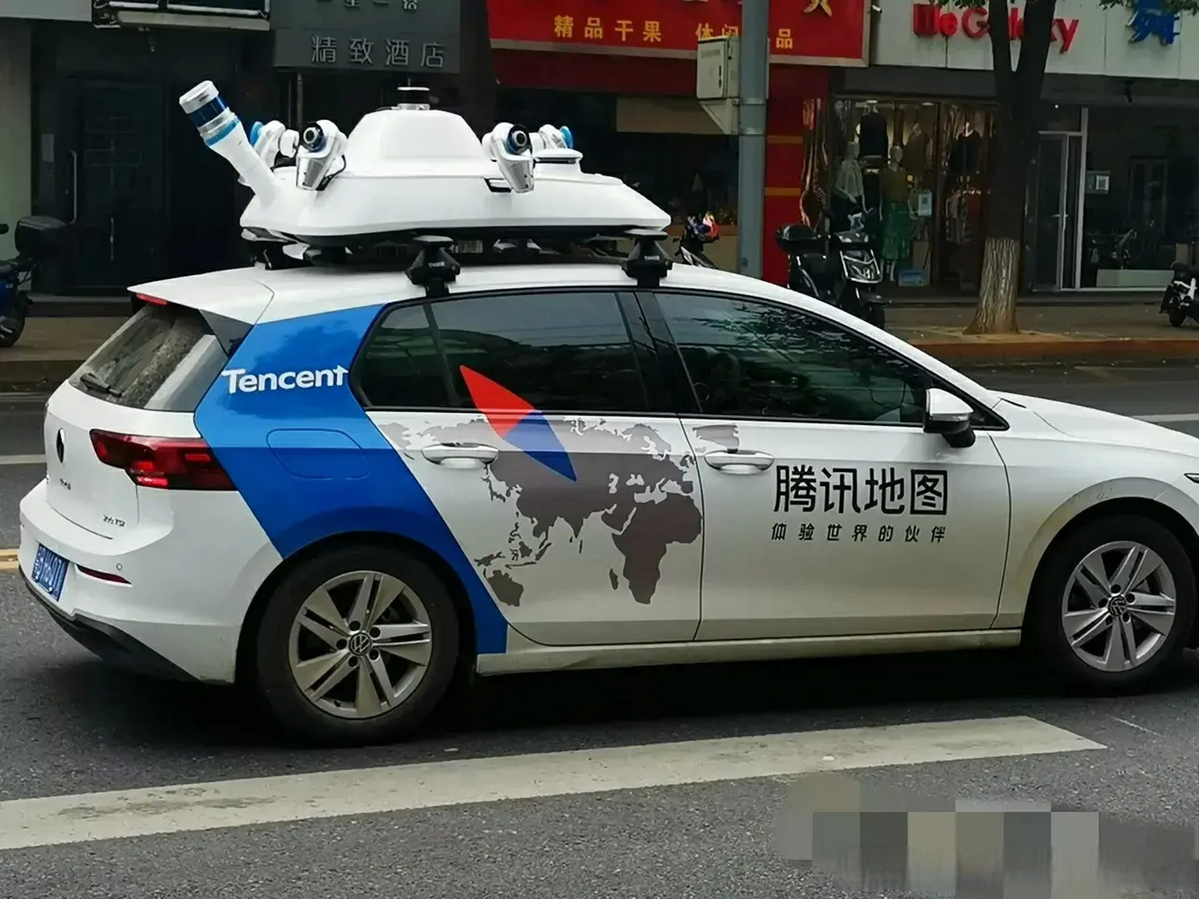 这就是地图街景的采集车,看着也挺低调了