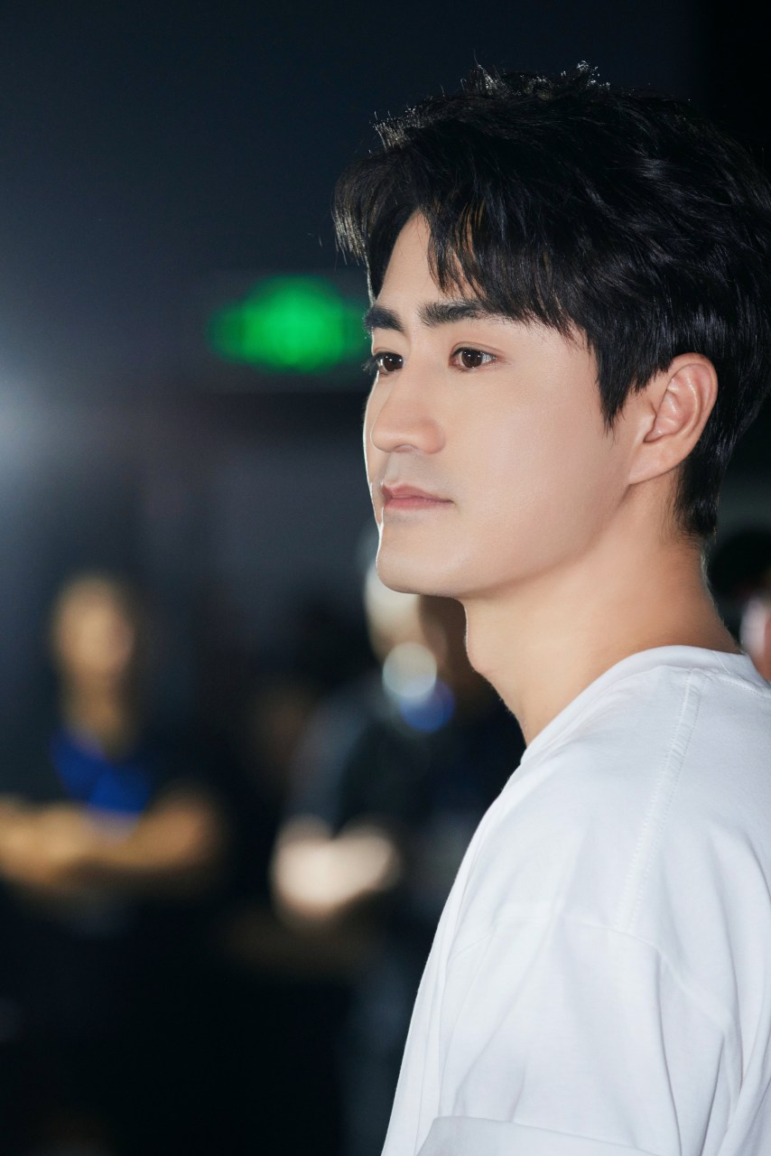 杨玏#封神第一部票房破20亿 感谢今天到场的每一位观众朋友,我们下一