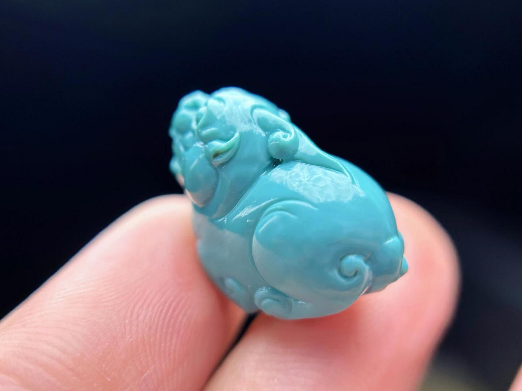 湖北天然原矿绿松石,高瓷蓝玉化望天吼#手工雕刻# #手工艺# #手艺人的