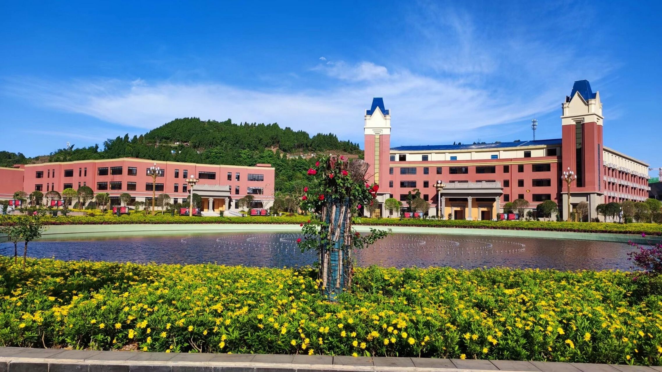 四川文轩职业学院遂宁校区