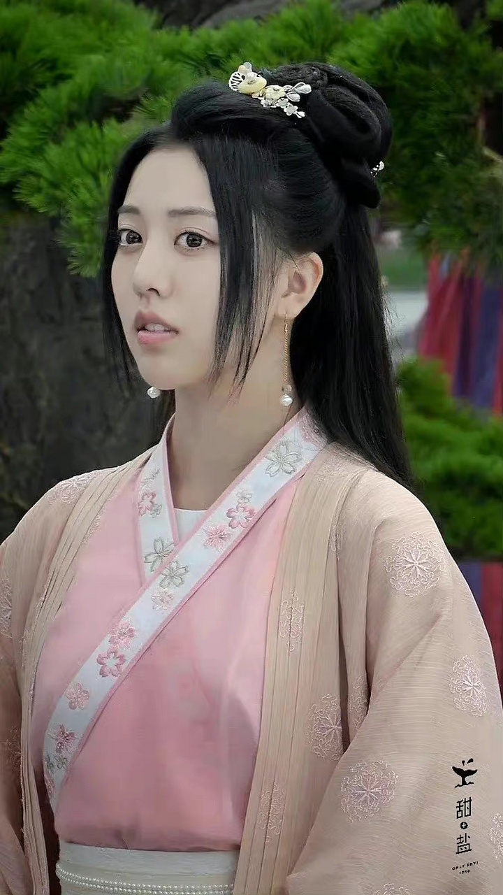 刘人语主演古装剧 《寻宋》开机,有机会爆吗?