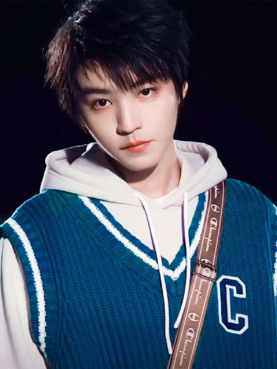 王俊凯的绝美神图壁纸979797