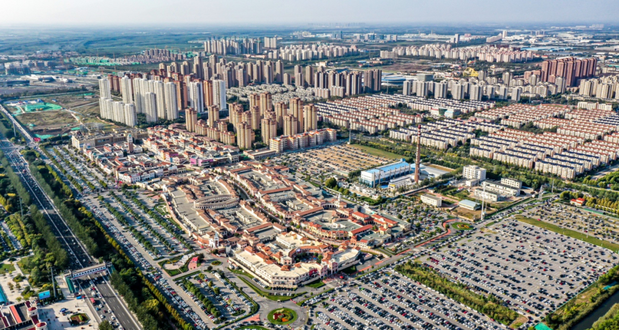 工人日报,中国妇女报等中央媒体聚焦天津,报道了天津现代化粮仓启用