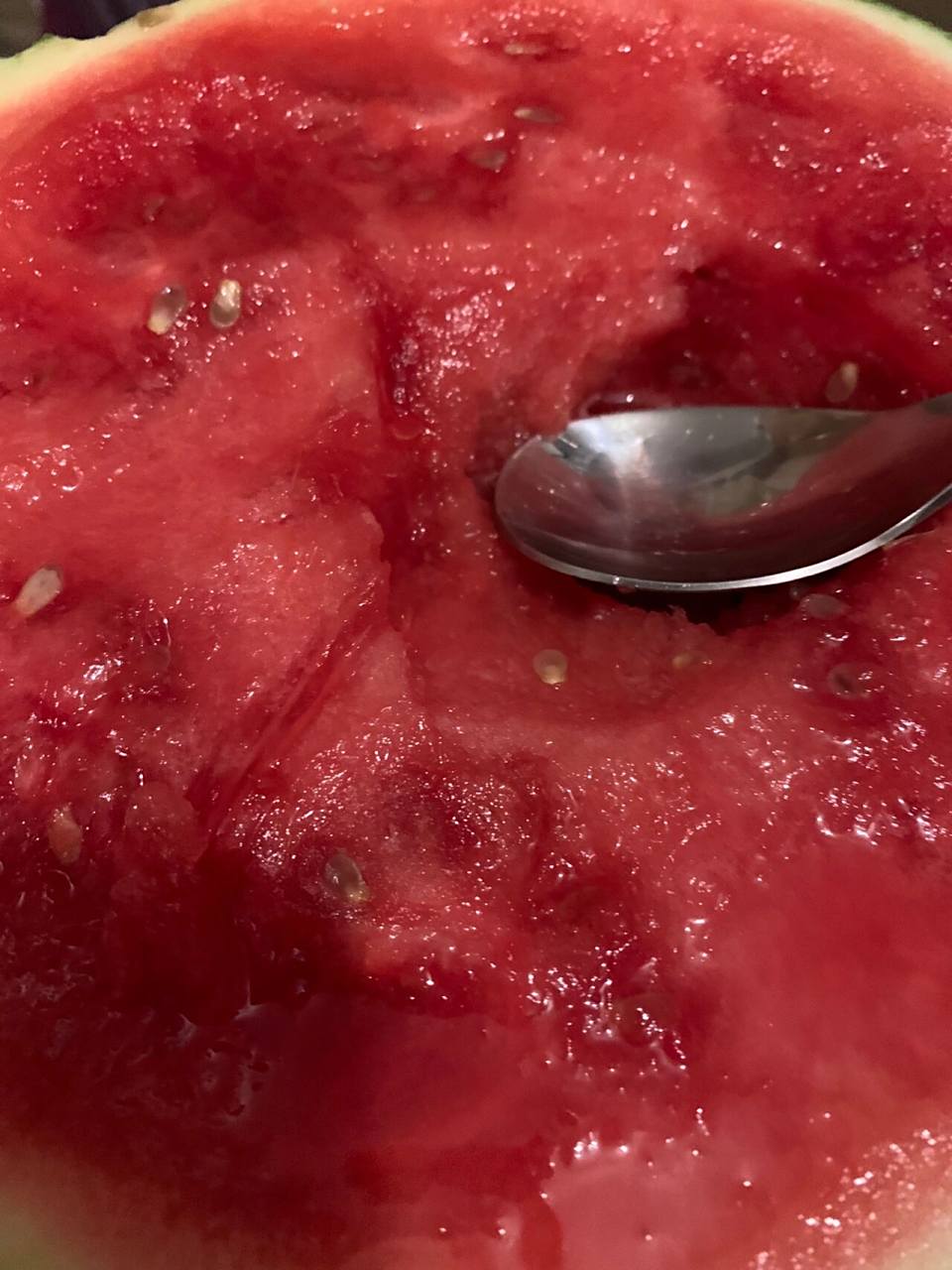 我想问一下大家 这西瓜是烂了吗