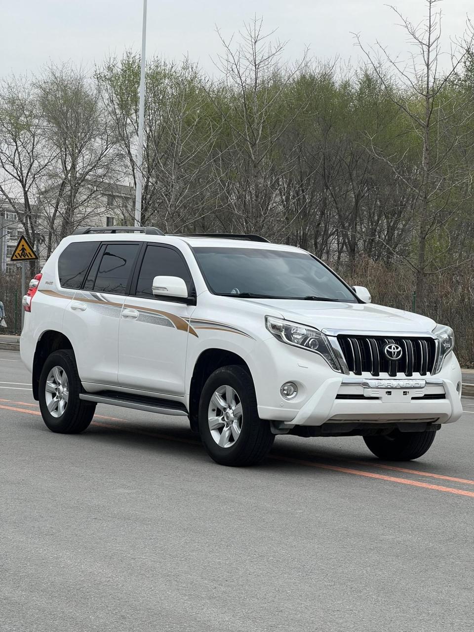 2014年上牌丰田霸道普拉多4.