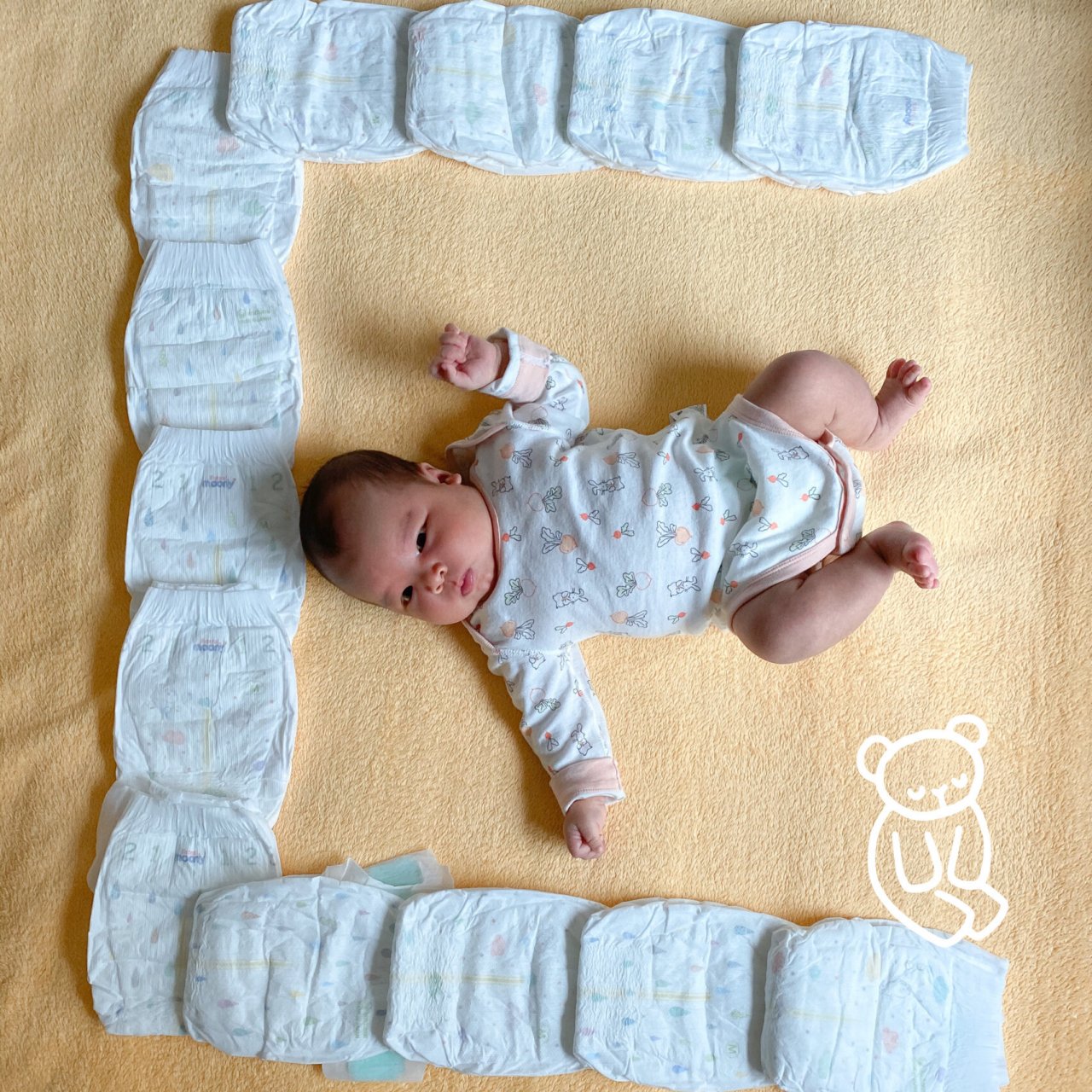 也太好看了吧 用尿不湿和宝宝一起合作摆个love吧 94道具:尿不湿