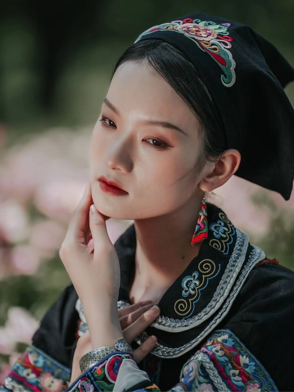 56个民族服饰写真|穿青人|神秘的民族 穿青人早期叫"里民子",也叫"羡