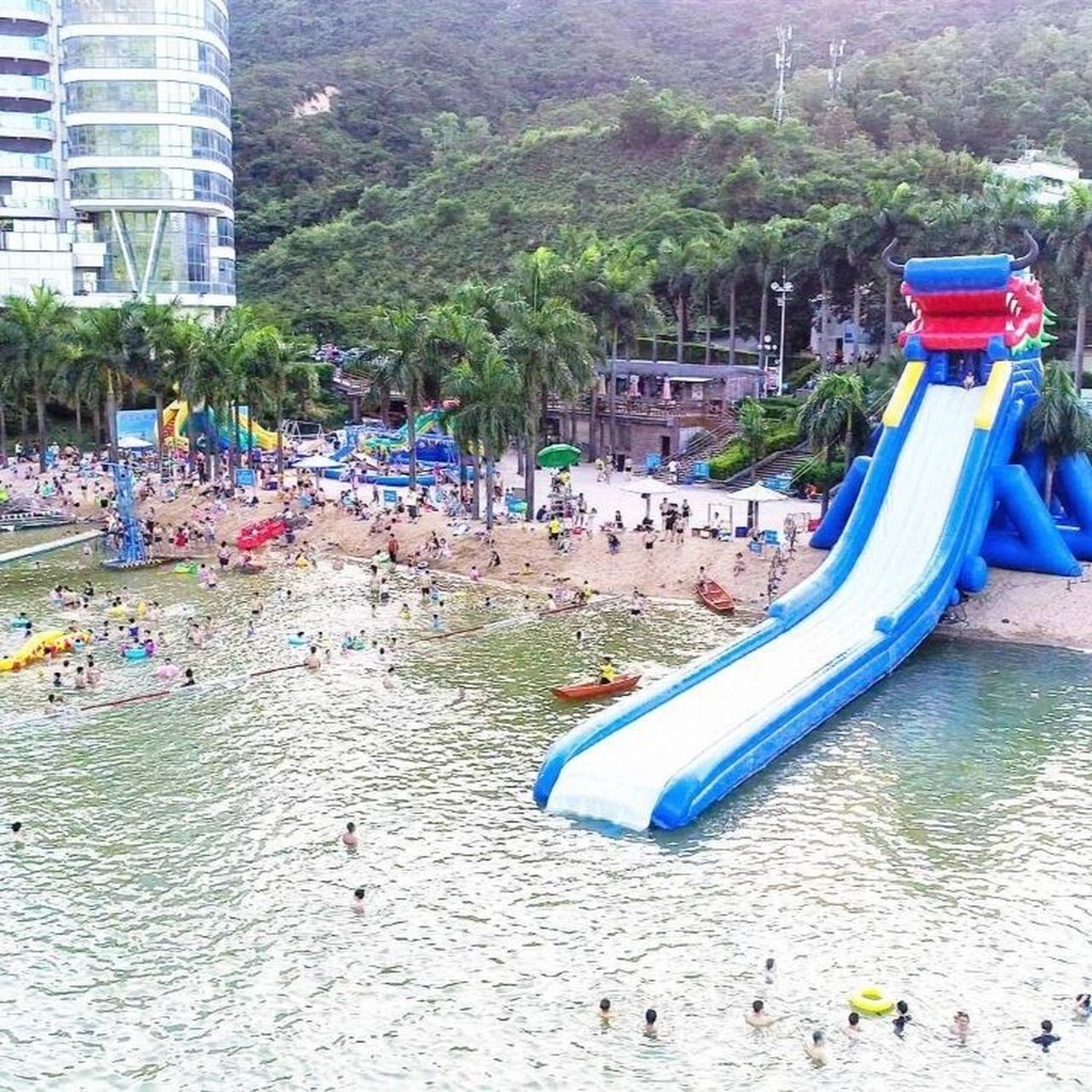 【圭峰山龙泉沙滩泳场水上乐园】28元单人票 1,儿童1岁以下免票 2