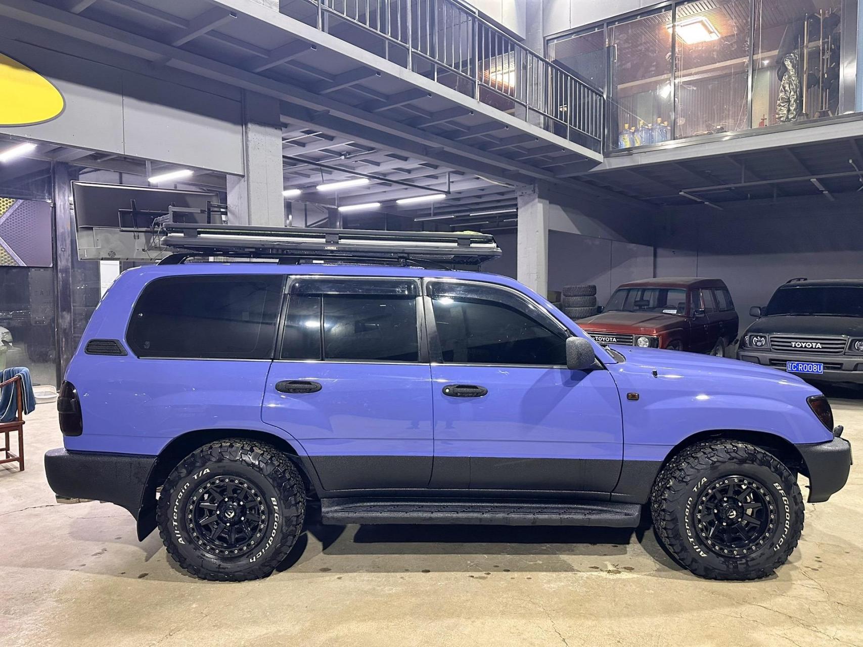 自由的颜色.陆地巡洋舰 lc100 复古改装案例