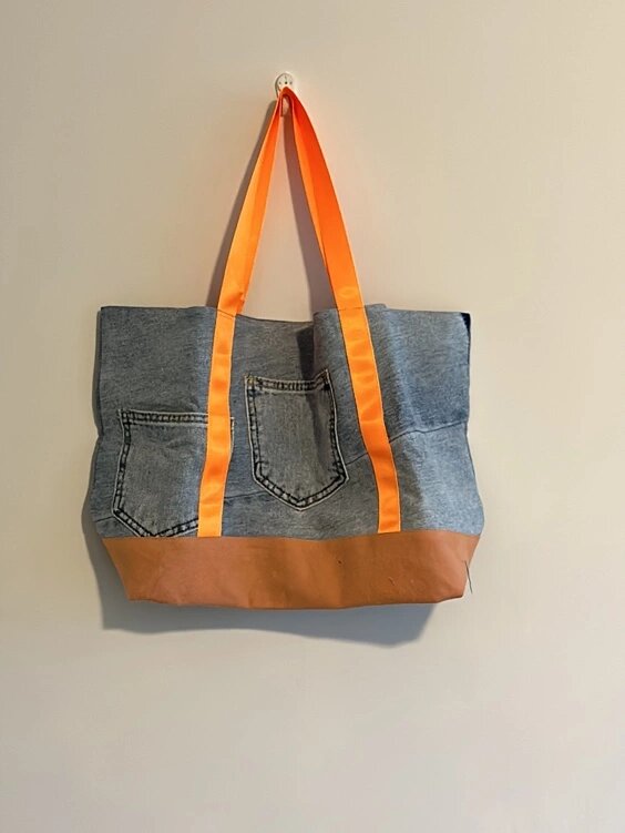 用300位粉丝的旧衣服,公益做了300个环保袋 嗨,好久不见亲爱的小姐姐