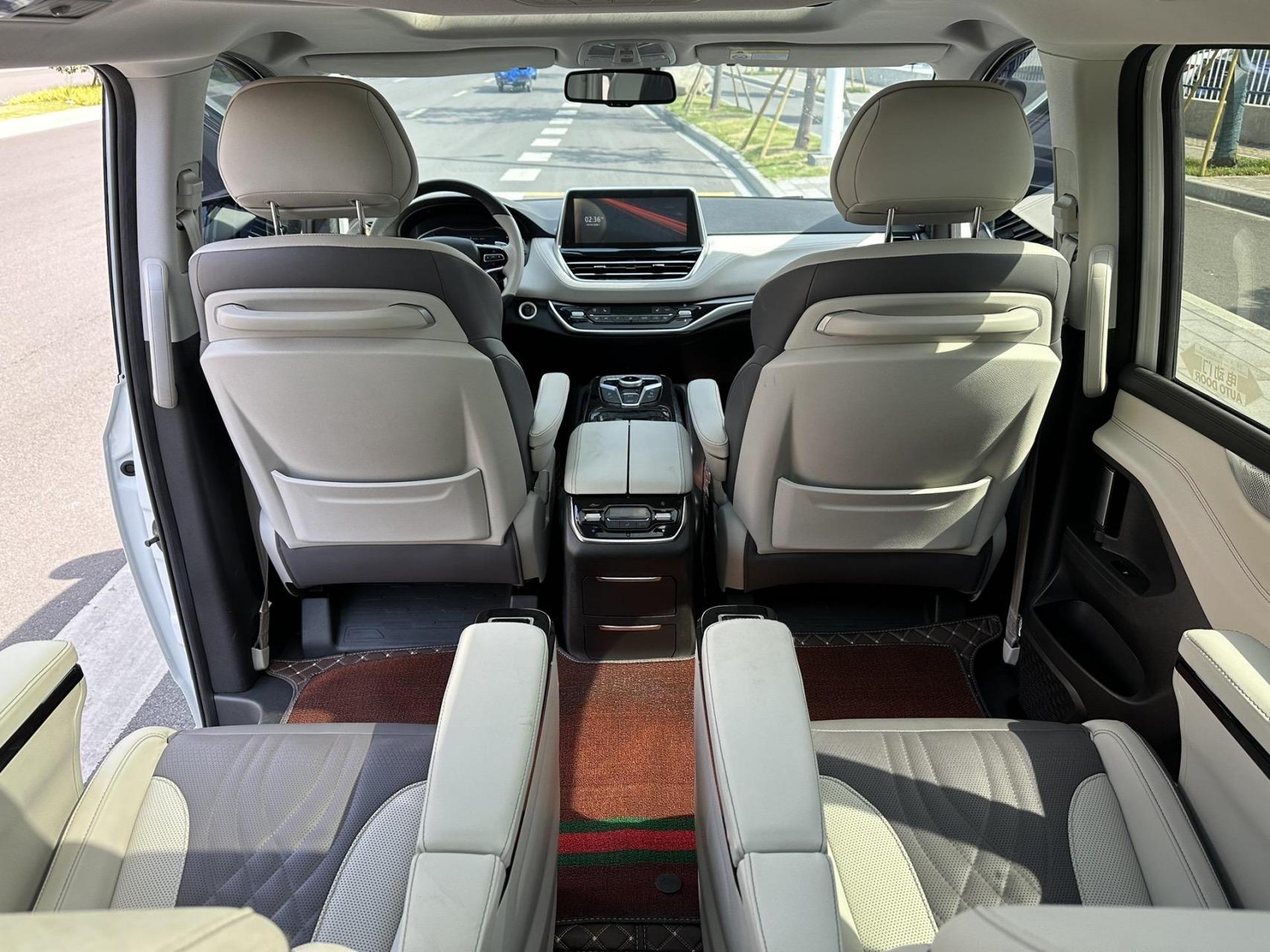 新到21年大通g20自动豪华行政版,新车指导价23.98万,自动2.