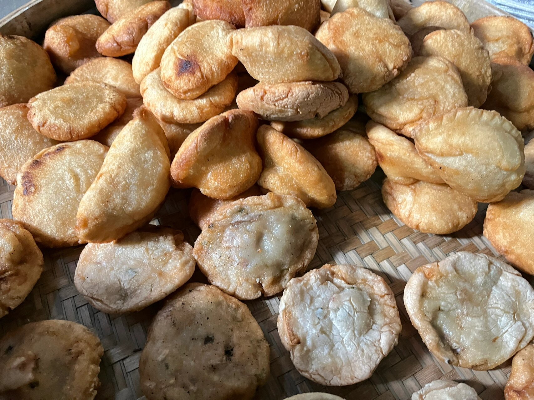 广西特色美食糍粑,没吃过的进来 水煮大肚糍,粘米糍,木叶蒸,油糍,八月