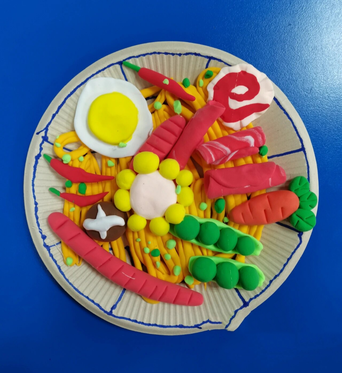 一碗面～手工粘土 大班和中班小朋友的作品. 1.