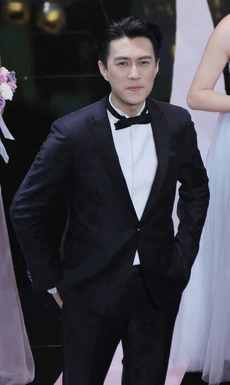 靳东现在要是再和雷佳音合作,谁一番?