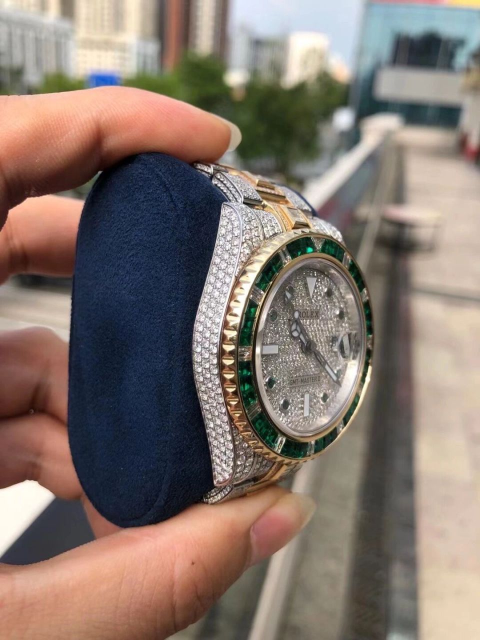 劳力士顶级后镶钻116713间金格林尼治满天星绿宝石,深圳 北京均可到店