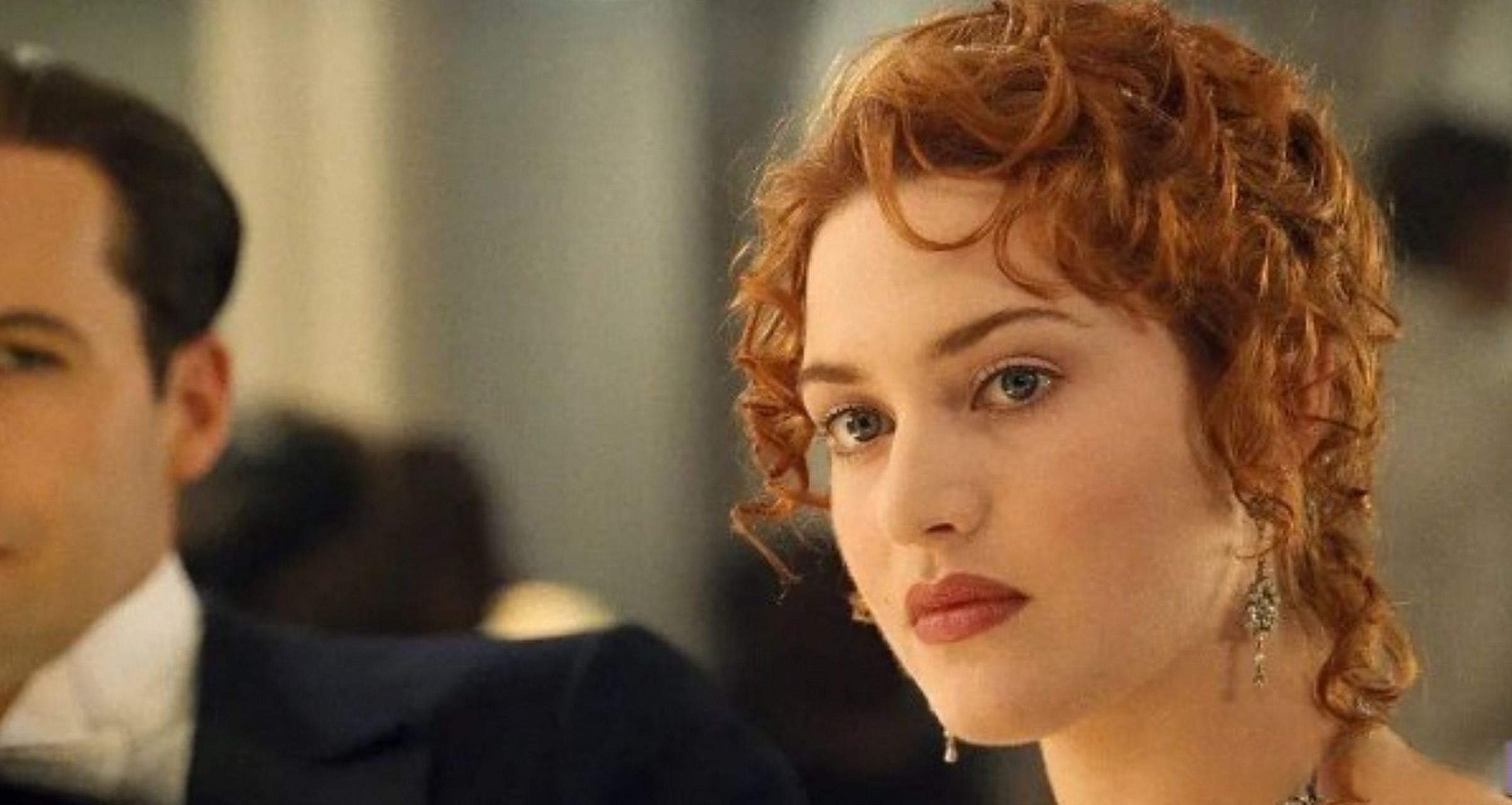 当年的《泰坦尼克号》中的"露丝",如今也在优雅地迎接老年生活.