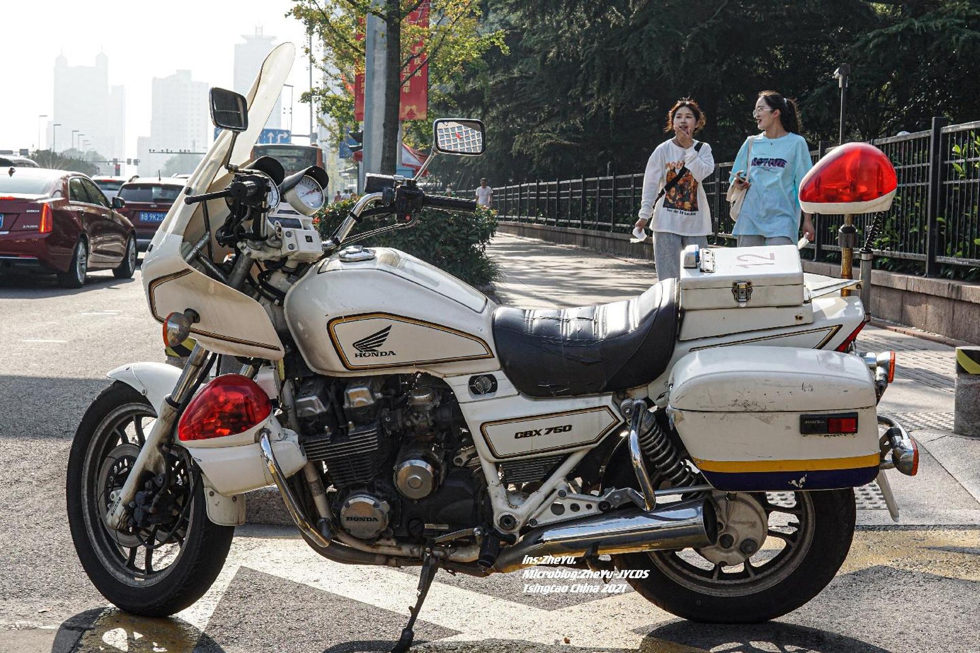 本田cbx750p是本田专为警用车辆打造出来的一款摩托车,此车于94年停产