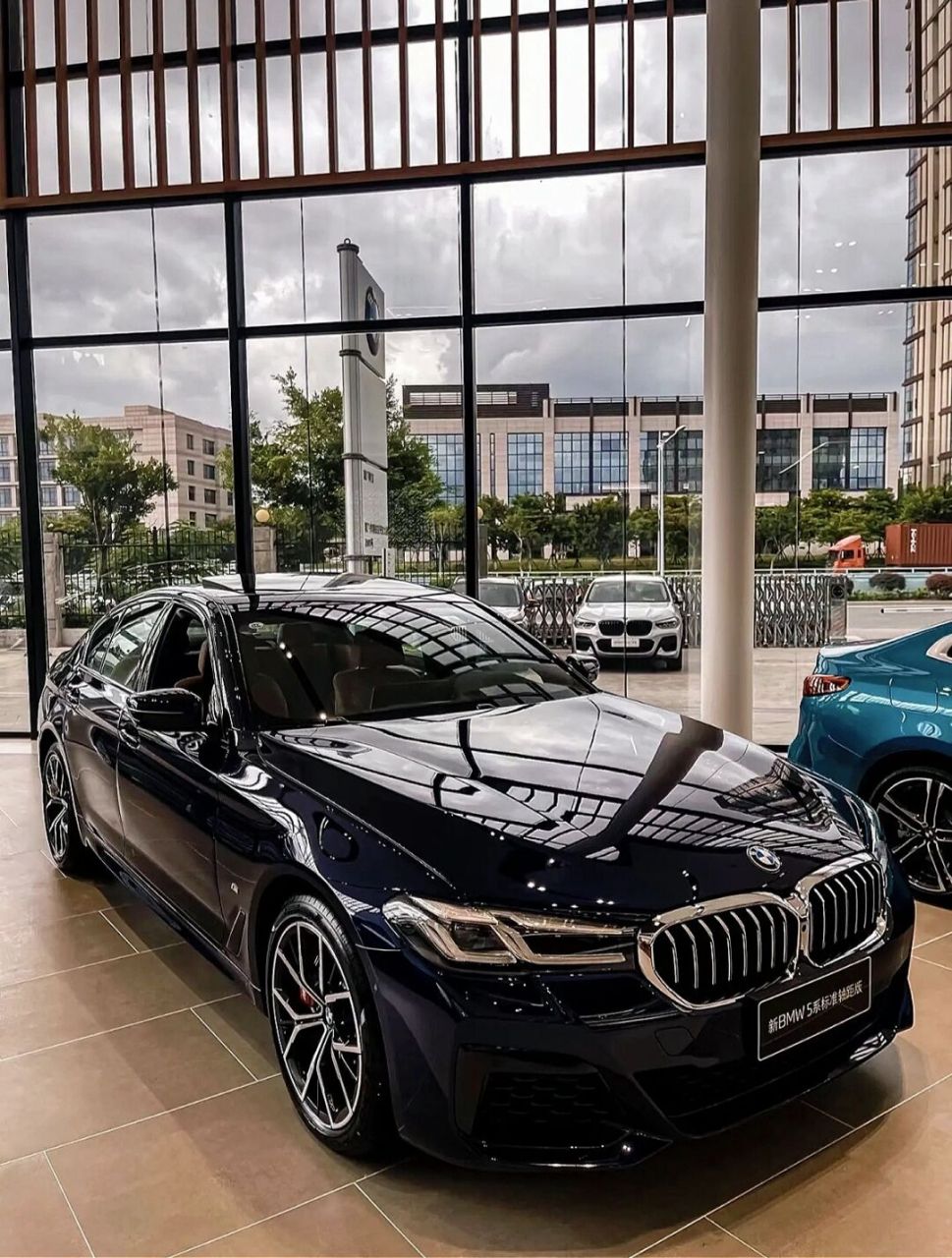 宝马进口5系】专场活动落地价 今日推荐:bmw原装进口 972022款 525i