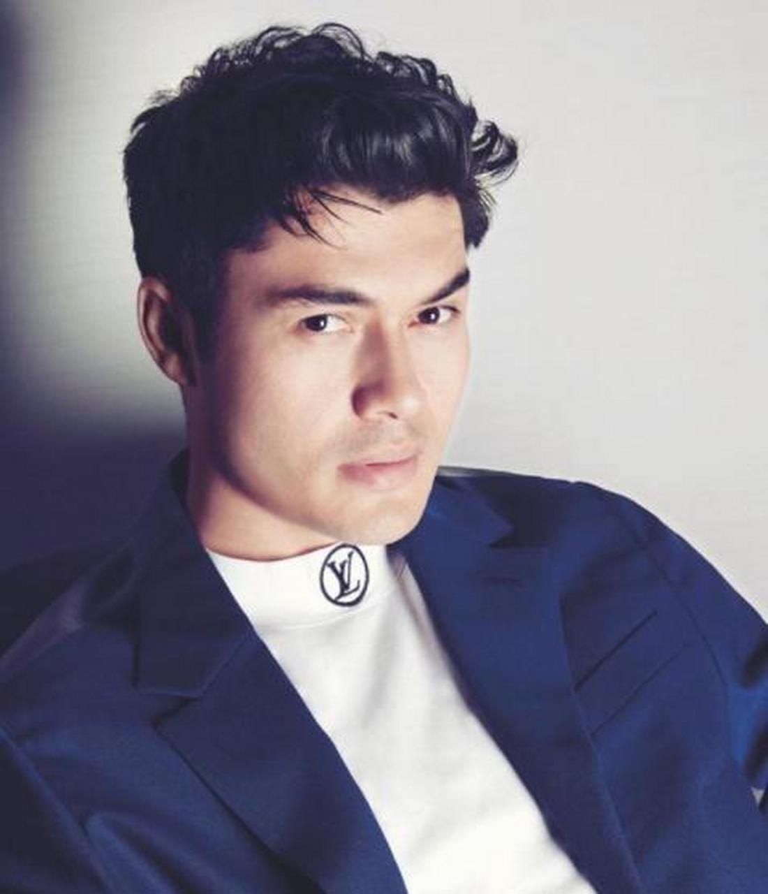 亨利·戈尔丁(henry golding)是马来西亚演员,电视主持人和模特.