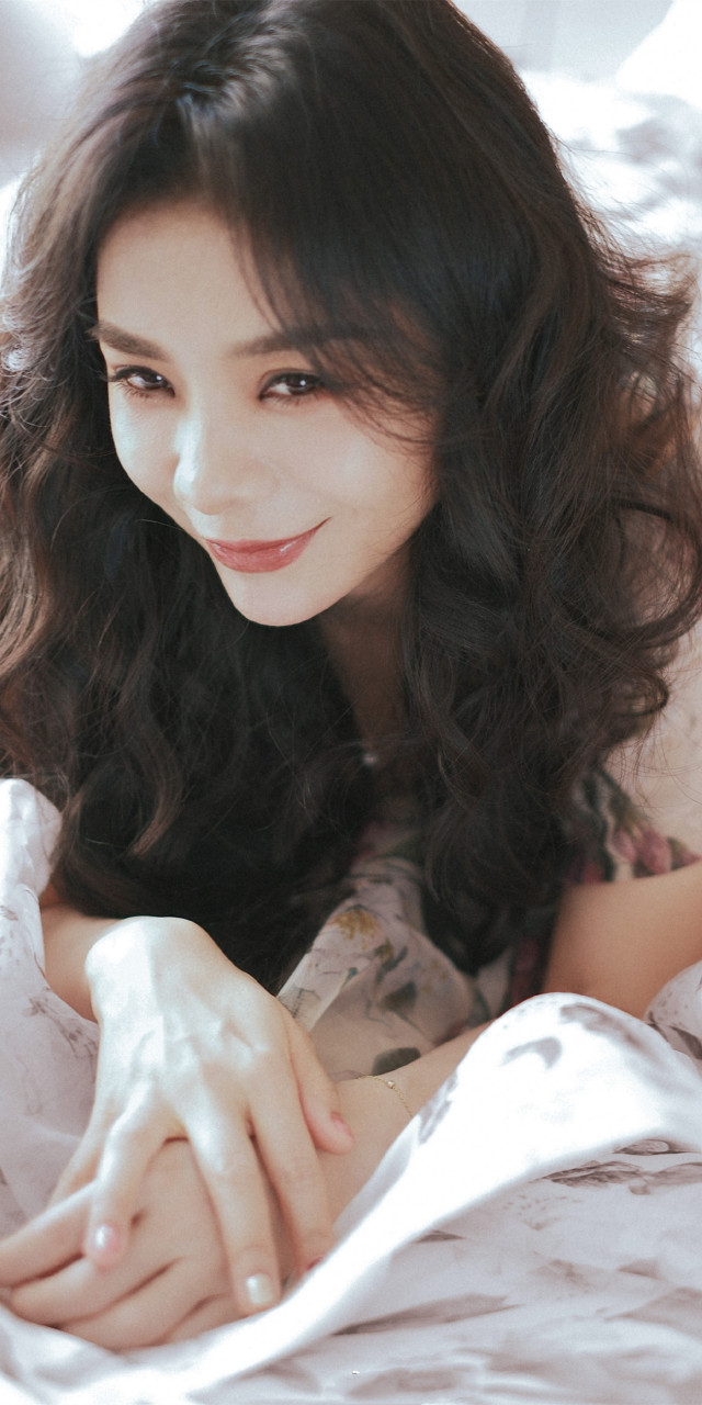 金玟岐长发壁纸图集