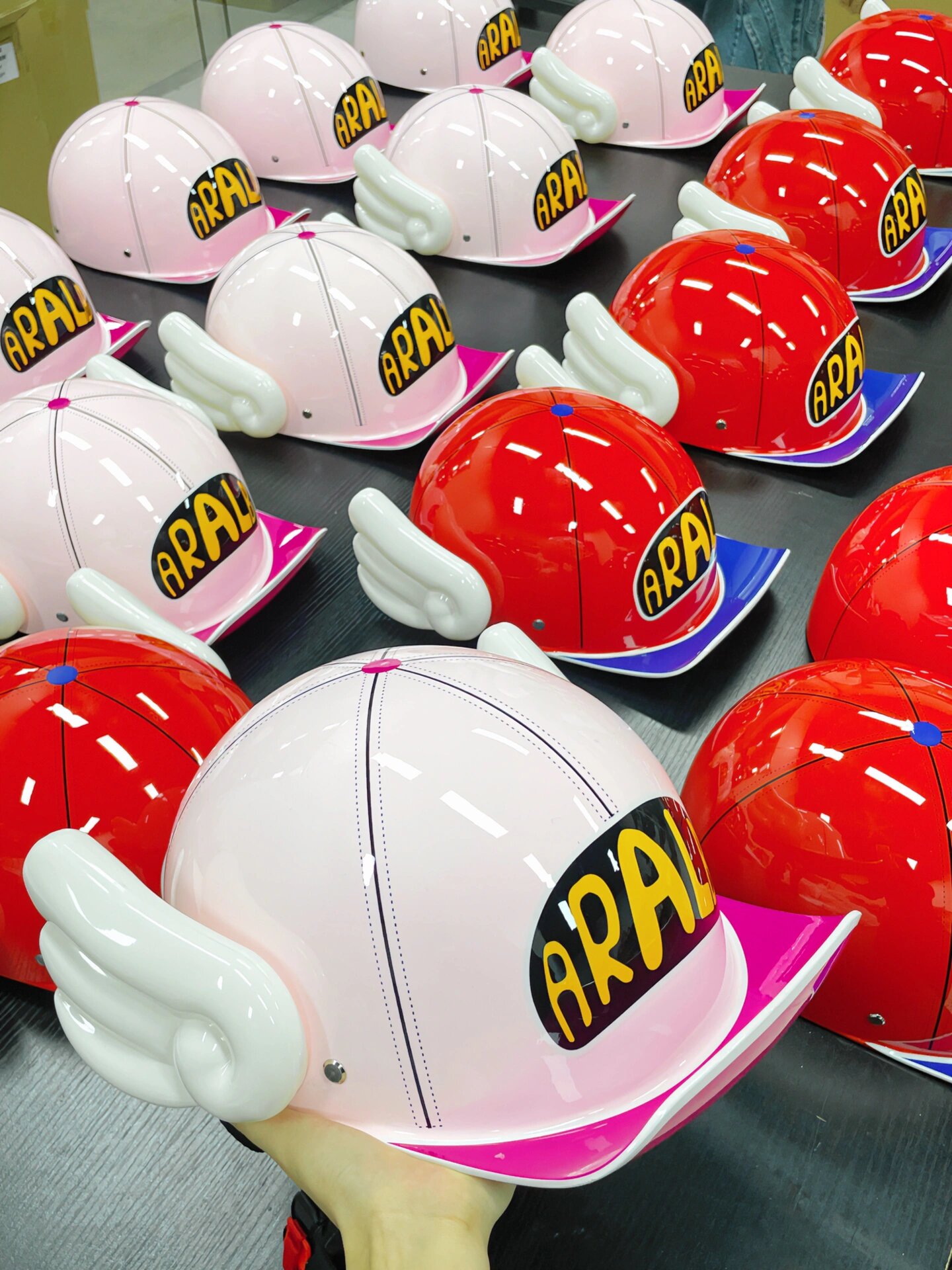 977115可爱阿拉蕾头盔现货已出 陆续发出中01 家人们新款头盔