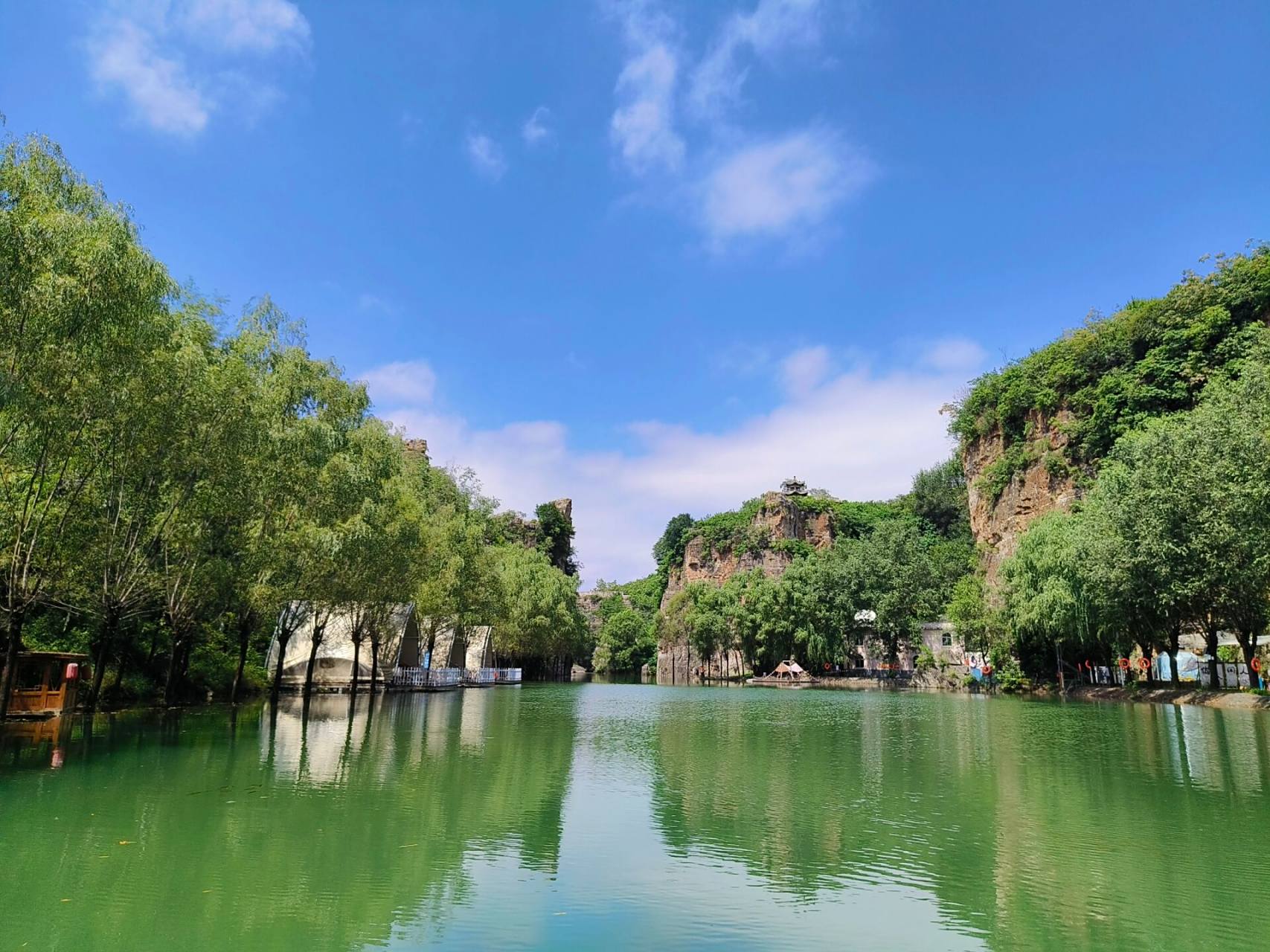 满城龙门峡谷一日游 远离城市的喧嚣 想去游山玩水 来到了距离保定