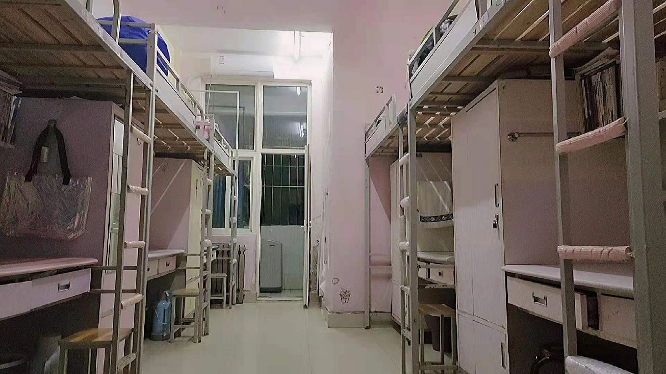 山东理工职业学院 19级的 现在毕业了 五人间是这样的