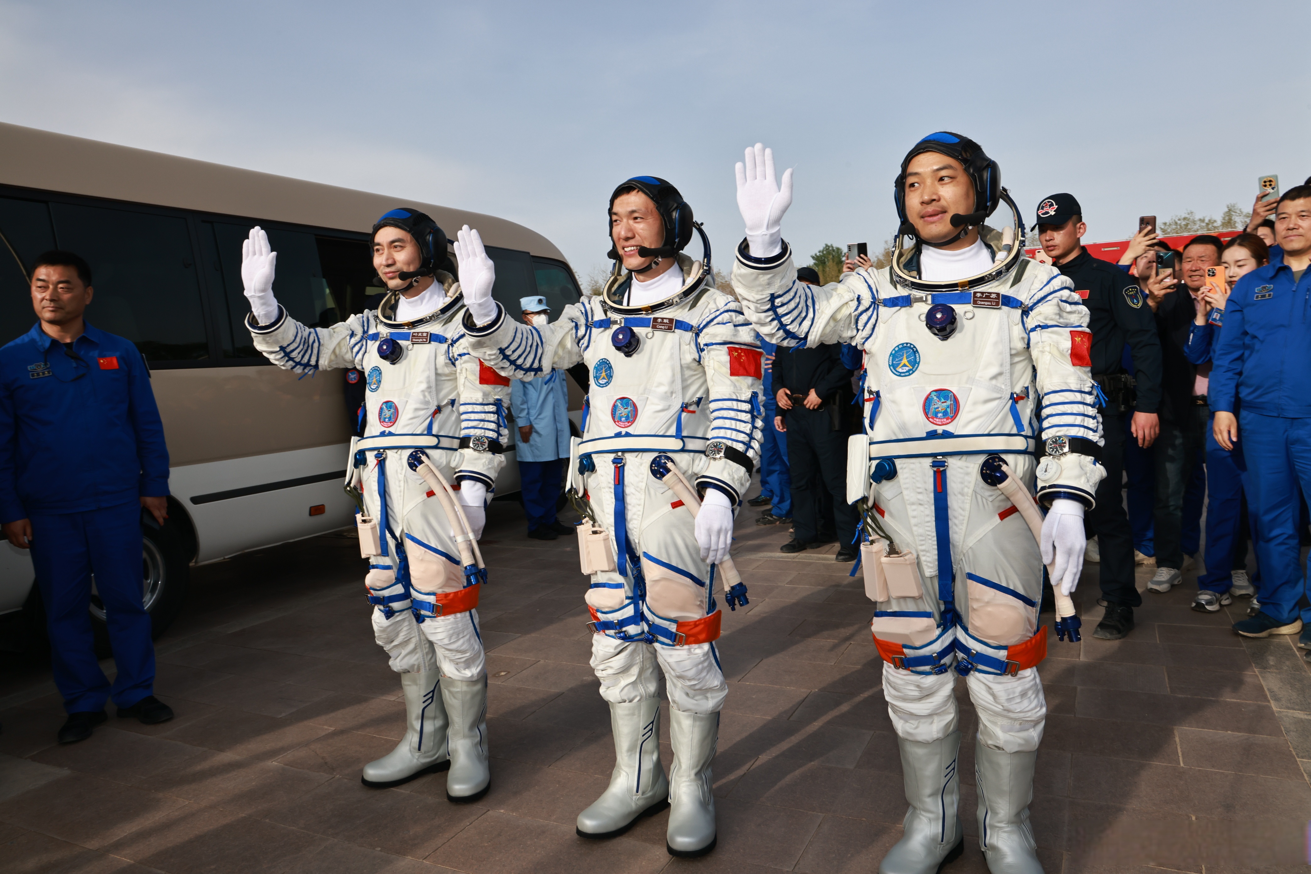 据中国载人航天工程办公室消息,北京时间2024年4月25日18时09分