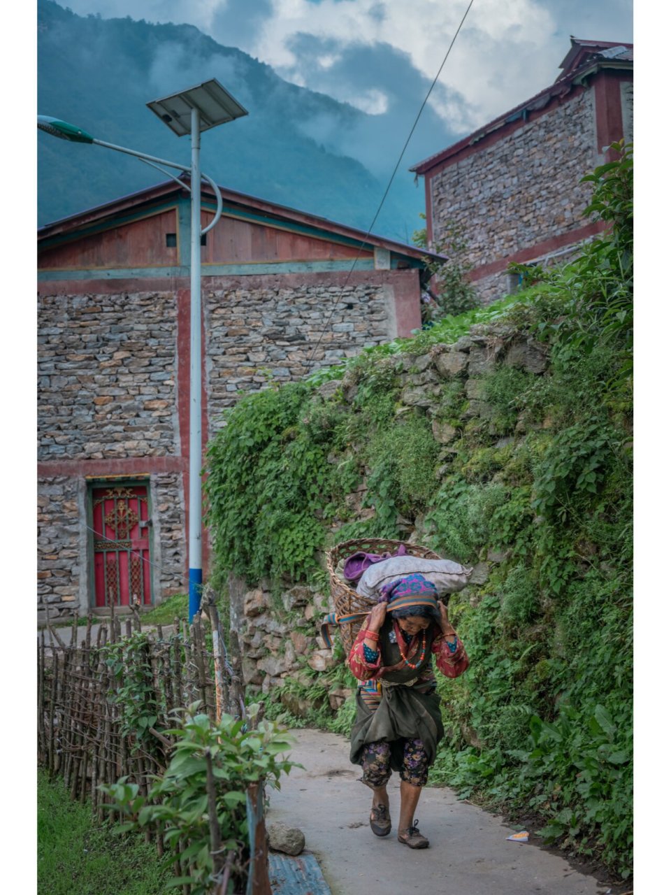 中尼边境,夏尔巴人的故乡——陈塘沟 陈塘沟位于西藏日喀则定结县西南