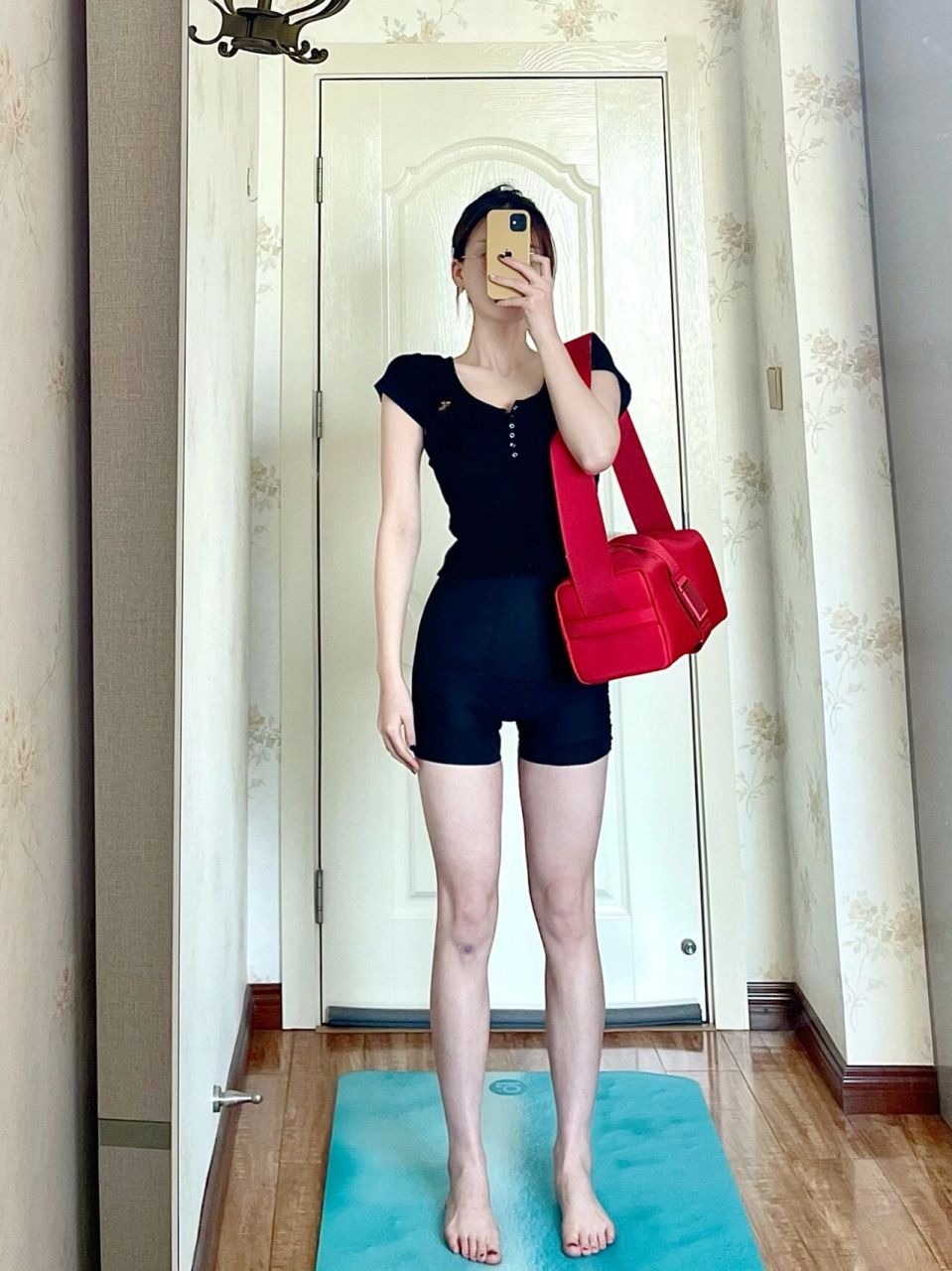 身高170体重108 身材变化体重:125—115—105—108胸围:89—86腰围72