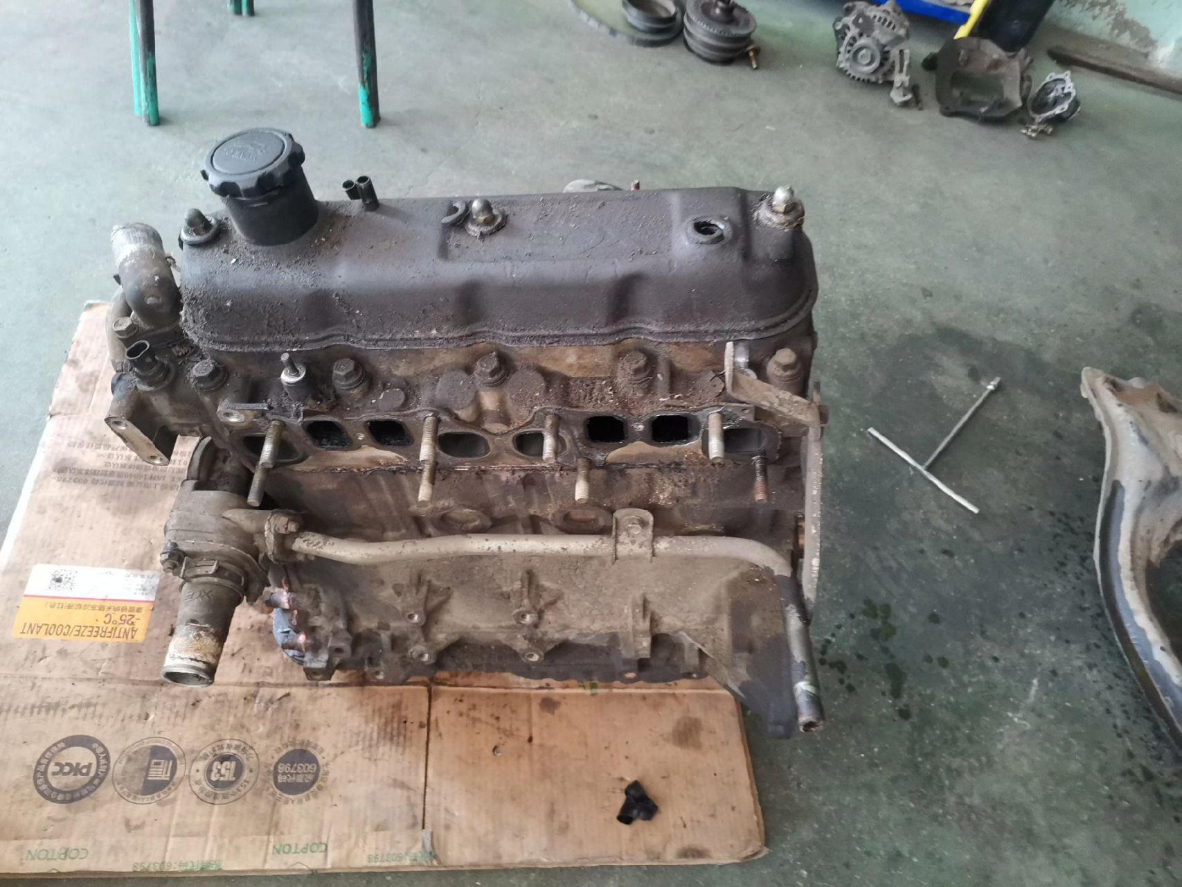 金杯海狮v19发动机损坏严重,车主选择更换发动机总成收工