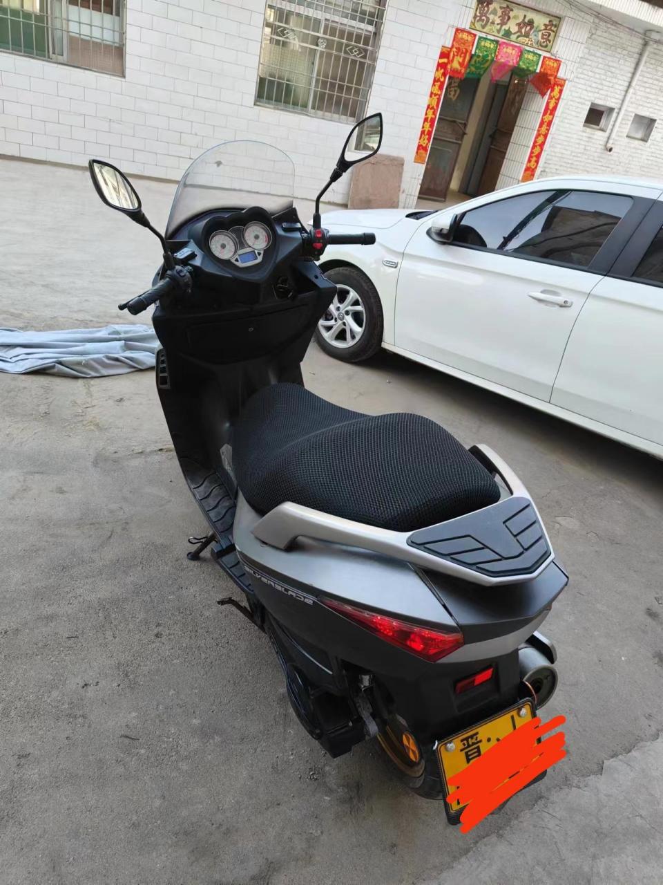 离石出个14年贝纳利银刃250,审车到25年