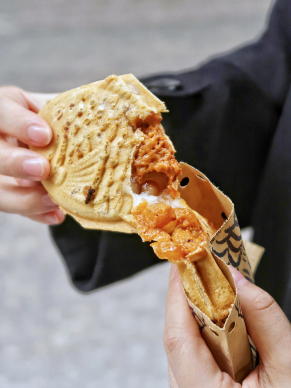 今天终于买到了超火的日式鲷鱼烧了95 因为门店很小,真的很容易错过