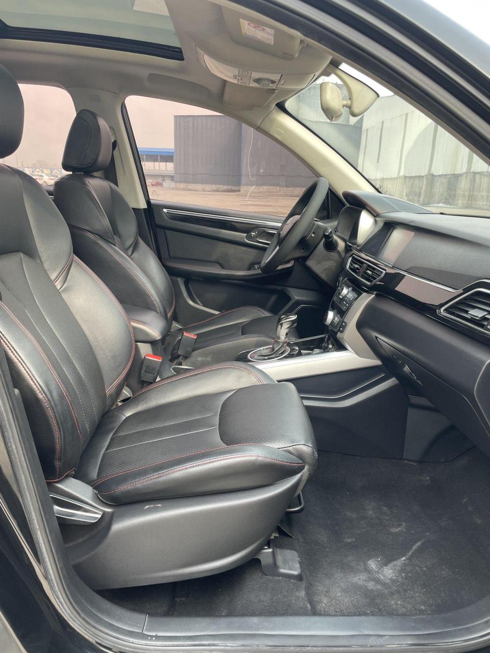 全款2万大 新到16年众泰大迈x5,1.