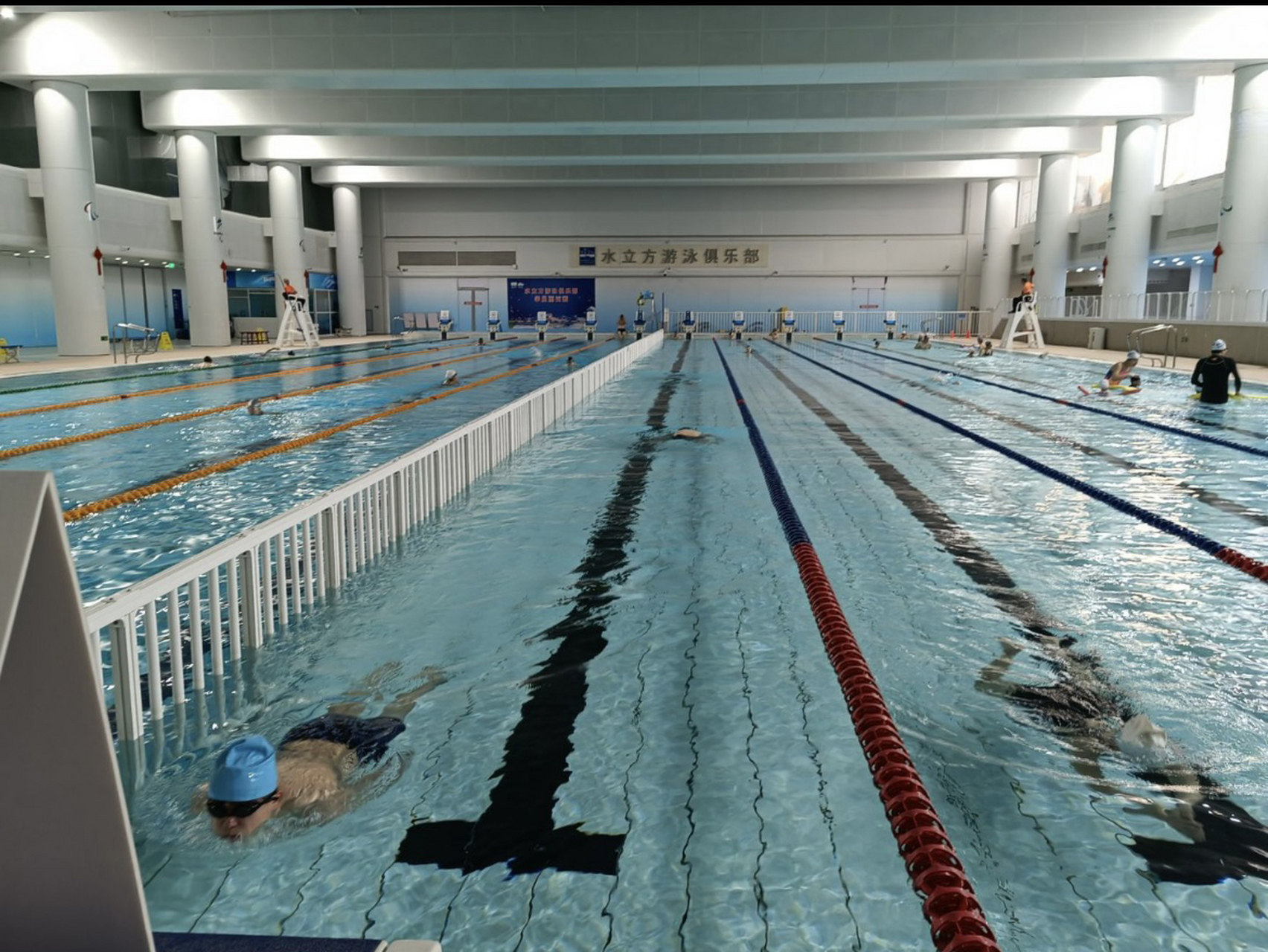 8-1.2m,进入深水区需要深水证.