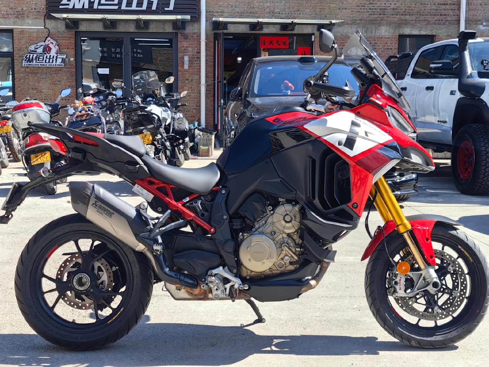 23年 杜卡迪 mts派克峰v4 行驶16000公里 个人一手